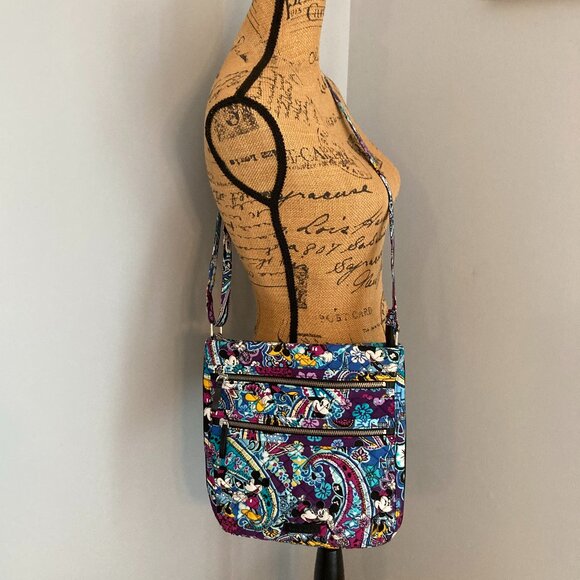 Disney Parks Vera Bradley NWOT Mickey & Minnie Mouse Triple Zip Hipster - Picture 2 of 14